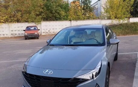Hyundai Elantra, 2021 год, 2 550 000 рублей, 3 фотография