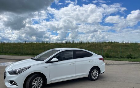Hyundai Solaris II рестайлинг, 2019 год, 1 500 000 рублей, 2 фотография