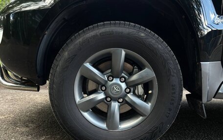 Toyota Land Cruiser Prado 120 рестайлинг, 2006 год, 2 000 000 рублей, 6 фотография