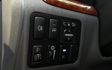 Toyota Land Cruiser Prado 120 рестайлинг, 2006 год, 2 000 000 рублей, 7 фотография