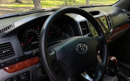 Toyota Land Cruiser Prado 120 рестайлинг, 2006 год, 2 000 000 рублей, 36 фотография