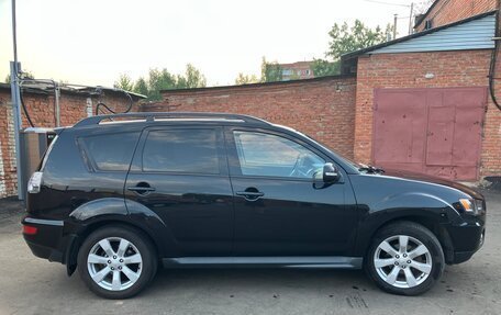 Mitsubishi Outlander III рестайлинг 3, 2011 год, 1 500 000 рублей, 4 фотография