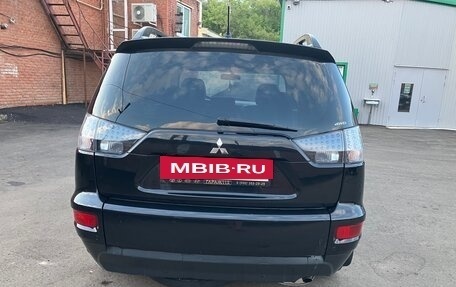 Mitsubishi Outlander III рестайлинг 3, 2011 год, 1 500 000 рублей, 6 фотография