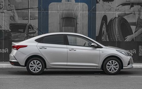 Hyundai Solaris II рестайлинг, 2020 год, 1 705 000 рублей, 5 фотография