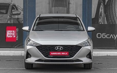 Hyundai Solaris II рестайлинг, 2020 год, 1 705 000 рублей, 3 фотография