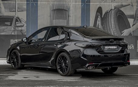 Toyota Camry, 2021 год, 3 360 000 рублей, 2 фотография