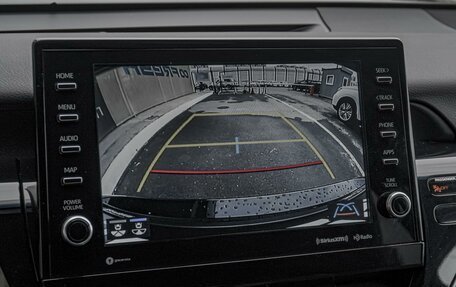 Toyota Camry, 2021 год, 3 360 000 рублей, 12 фотография