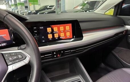 Volkswagen Golf VIII, 2021 год, 1 361 000 рублей, 13 фотография