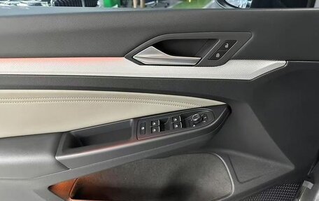 Volkswagen Golf VIII, 2021 год, 1 361 000 рублей, 17 фотография
