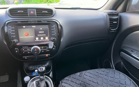 KIA Soul II рестайлинг, 2014 год, 1 619 555 рублей, 27 фотография