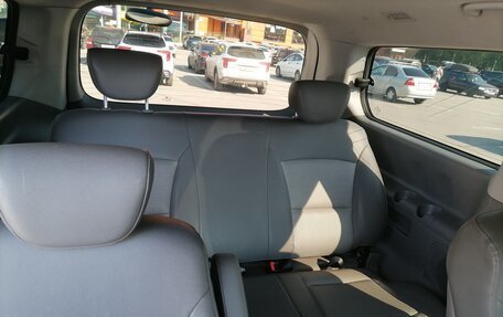 Hyundai Grand Starex Grand Starex I рестайлинг 2, 2008 год, 990 000 рублей, 7 фотография