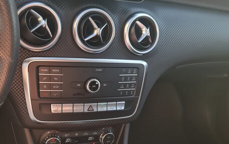 Mercedes-Benz A-Класс, 2017 год, 2 000 000 рублей, 3 фотография