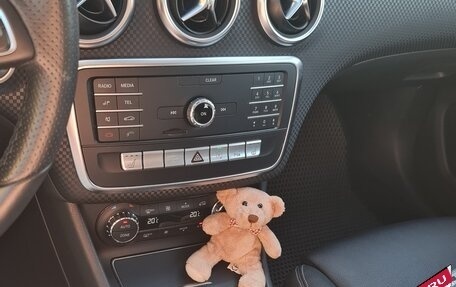 Mercedes-Benz A-Класс, 2017 год, 2 000 000 рублей, 13 фотография