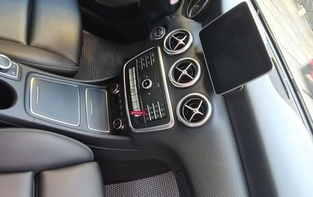 Mercedes-Benz A-Класс, 2017 год, 2 000 000 рублей, 10 фотография