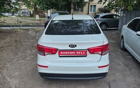 KIA Rio III рестайлинг, 2015 год, 680 000 рублей, 1 фотография