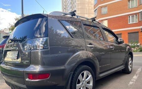 Mitsubishi Outlander III рестайлинг 3, 2010 год, 1 150 000 рублей, 4 фотография