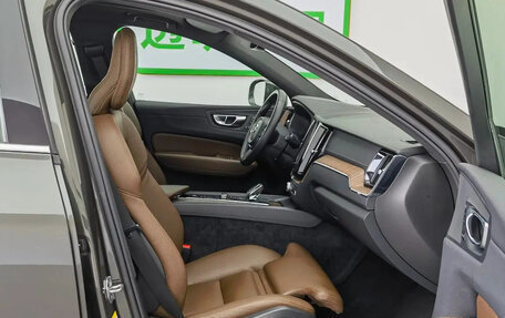 Volvo XC60 II, 2022 год, 2 480 000 рублей, 8 фотография