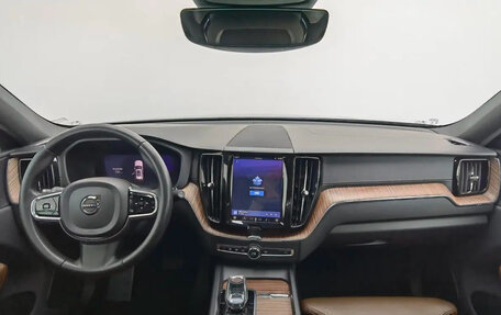 Volvo XC60 II, 2022 год, 2 480 000 рублей, 11 фотография