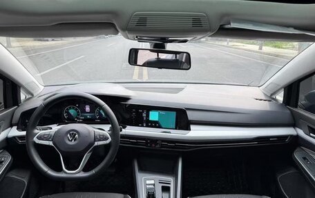 Volkswagen Golf VIII, 2022 год, 1 450 900 рублей, 7 фотография