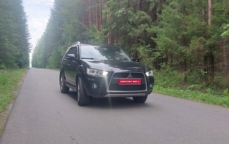 Mitsubishi Outlander III рестайлинг 3, 2011 год, 1 205 000 рублей, 1 фотография