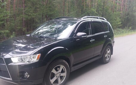 Mitsubishi Outlander III рестайлинг 3, 2011 год, 1 205 000 рублей, 7 фотография