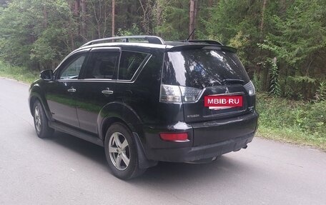 Mitsubishi Outlander III рестайлинг 3, 2011 год, 1 205 000 рублей, 2 фотография