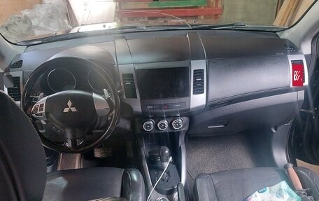 Mitsubishi Outlander III рестайлинг 3, 2011 год, 1 205 000 рублей, 6 фотография
