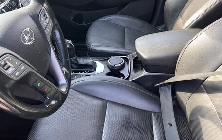 Hyundai Santa Fe III рестайлинг, 2018 год, 2 180 000 рублей, 13 фотография