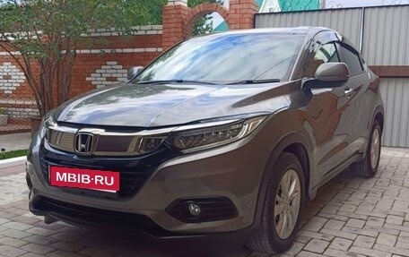 Honda Vezel, 2020 год, 2 100 000 рублей, 2 фотография