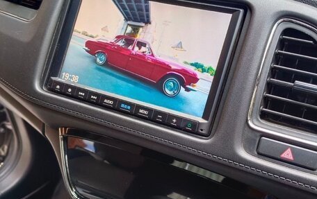 Honda Vezel, 2020 год, 2 100 000 рублей, 23 фотография