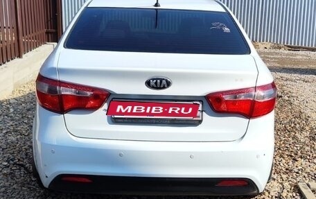 KIA Rio III рестайлинг, 2014 год, 850 000 рублей, 2 фотография