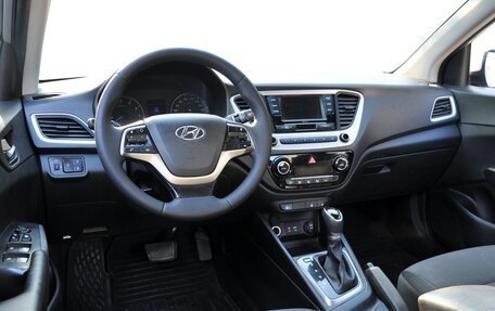 Hyundai Solaris II рестайлинг, 2017 год, 1 549 000 рублей, 13 фотография