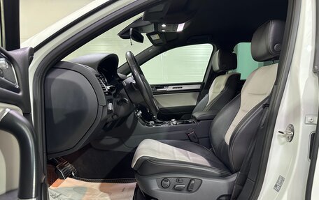Volkswagen Touareg III, 2017 год, 3 550 000 рублей, 23 фотография