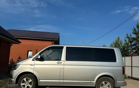 Volkswagen Caravelle T6 рестайлинг, 2018 год, 3 100 000 рублей, 2 фотография
