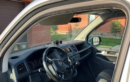 Volkswagen Caravelle T6 рестайлинг, 2018 год, 3 100 000 рублей, 8 фотография