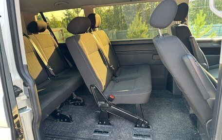Volkswagen Caravelle T6 рестайлинг, 2018 год, 3 100 000 рублей, 11 фотография