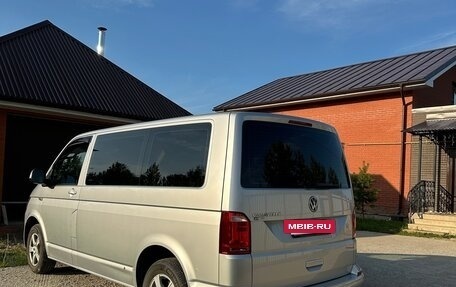 Volkswagen Caravelle T6 рестайлинг, 2018 год, 3 100 000 рублей, 3 фотография