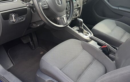 Volkswagen Jetta VI, 2014 год, 1 290 000 рублей, 14 фотография