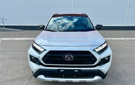 Toyota RAV4, 2024 год, 3 600 000 рублей, 3 фотография