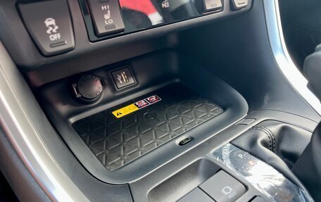 Toyota RAV4, 2024 год, 3 600 000 рублей, 11 фотография