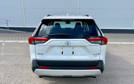 Toyota RAV4, 2024 год, 3 600 000 рублей, 4 фотография