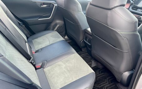 Toyota RAV4, 2024 год, 3 600 000 рублей, 21 фотография