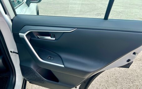 Toyota RAV4, 2024 год, 3 600 000 рублей, 18 фотография