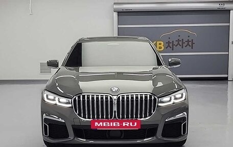 BMW 7 серия, 2022 год, 6 000 000 рублей, 3 фотография