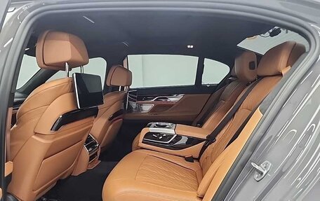 BMW 7 серия, 2022 год, 6 000 000 рублей, 11 фотография