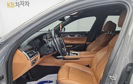 BMW 7 серия, 2022 год, 6 000 000 рублей, 10 фотография