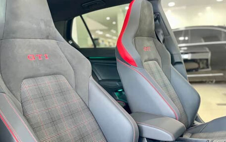 Volkswagen Golf GTI, 2022 год, 2 085 995 рублей, 13 фотография