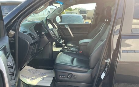 Toyota Land Cruiser Prado 150 рестайлинг 2, 2022 год, 5 603 000 рублей, 6 фотография