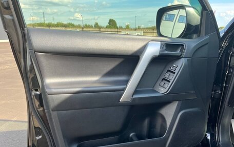 Toyota Land Cruiser Prado 150 рестайлинг 2, 2022 год, 5 603 000 рублей, 5 фотография