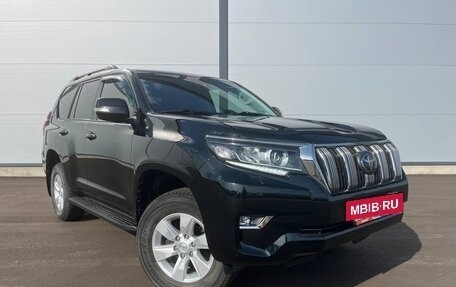 Toyota Land Cruiser Prado 150 рестайлинг 2, 2022 год, 5 603 000 рублей, 2 фотография
